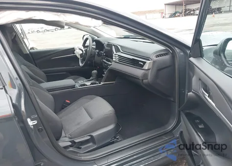 2025 Toyota Camry Le из США, поврежденный, VIN 4T1DAACK7SU646662